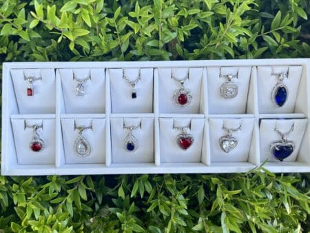 Red/White/Blue - 12 Charms & Chains - With Display | Collection