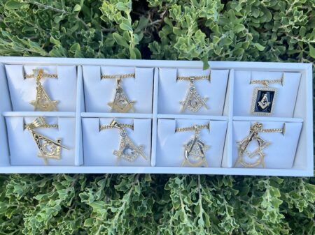 8 Masonic Pendant & Chain | Collection